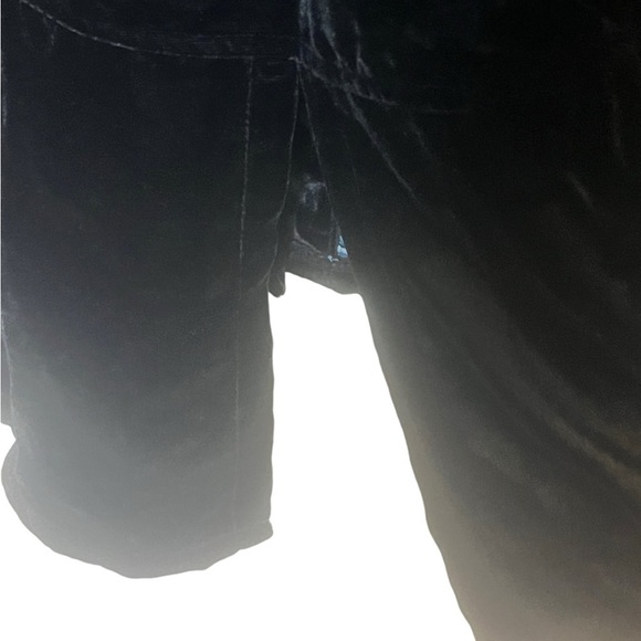 JADED‎ GYPSY Black Velvet/Floral Interior Shirt - Picture 4 of 8